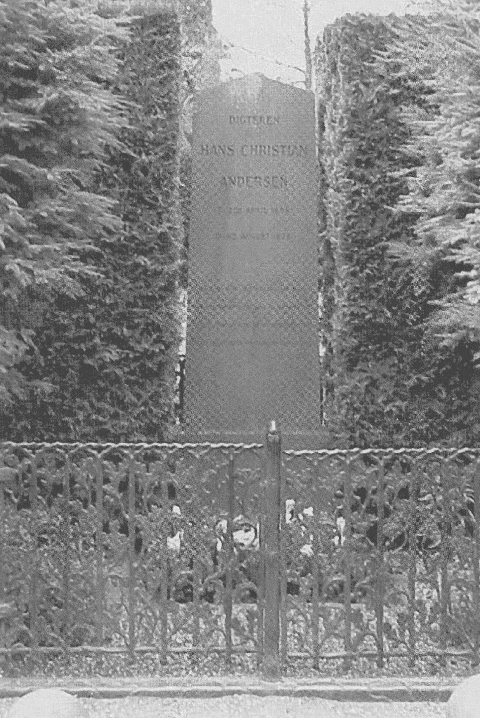 Могила Андерсена на кладбище Ассистенс в Копенгагене