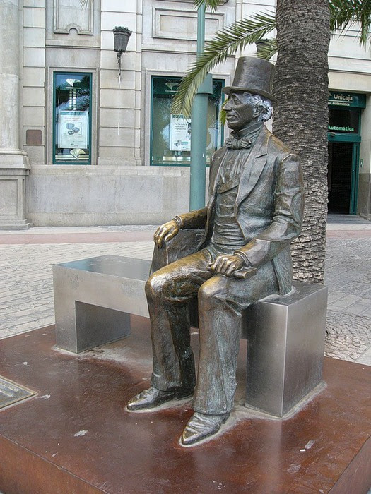Памятник Андесену в Малаге