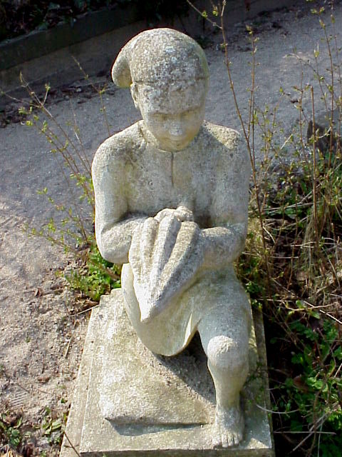 Скульптура «Оле Лукойе» в зоопарке Оденсе
