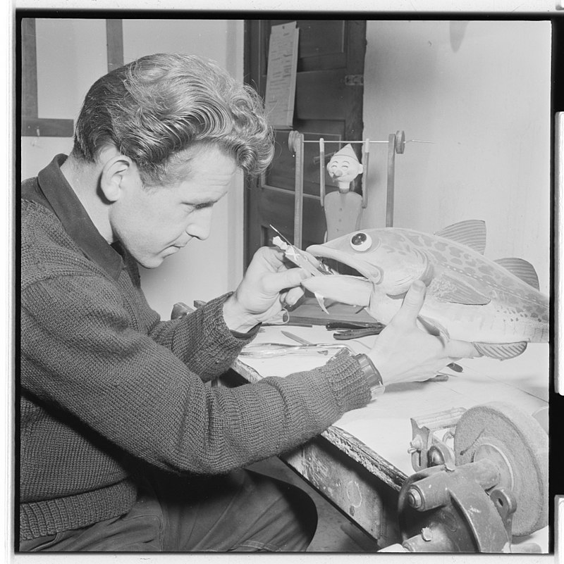 Иво Каприно во время съемок мультфильма «Стойкий оловянный солдатик» (Den standhaftige tinnsoldat) 1954 года
