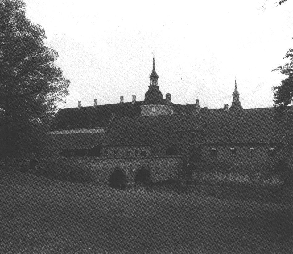 Илл. 1. Замок Хольстейнборг