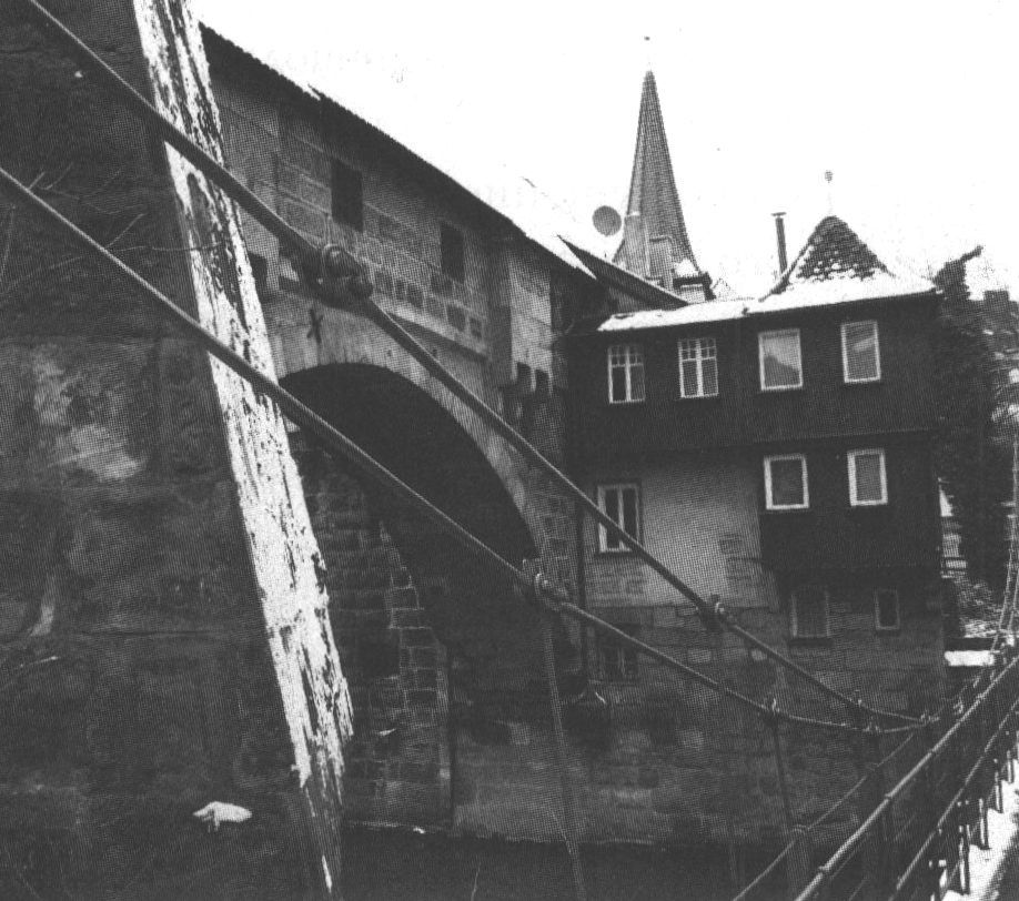 Илл. 7. Крепостные стены Нюрнберга и Цепной мост