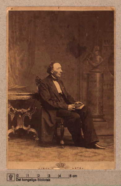 Ханс Кристиан Андерсен. Фотограф Н.К. Хансен и Шоу, 1869