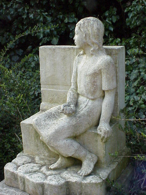 Скульптура «Девочка со спичками» в зоопарке Оденсе