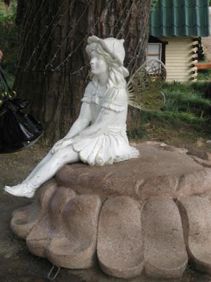 Скульптура «Дюймовочка» в Сочи